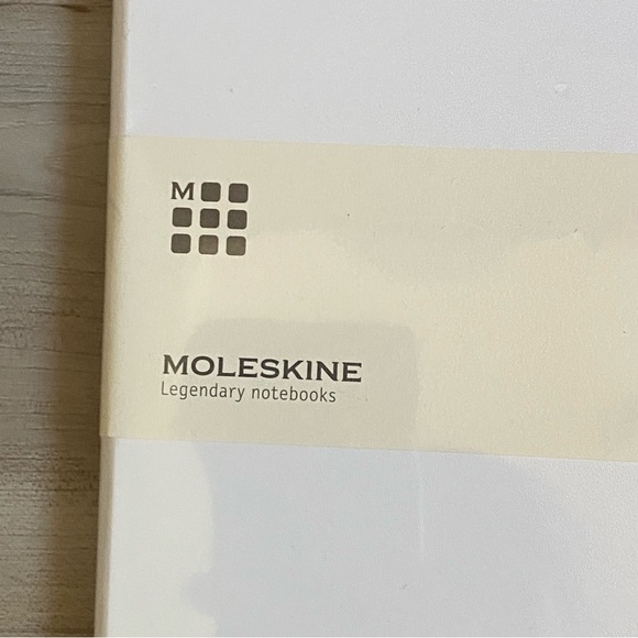 MOLESKINE • NEW! Notebook with NBC Universal Customization - Picture 4 of 7
